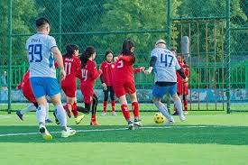 篮球篮网结束连败，全队积极庆祝